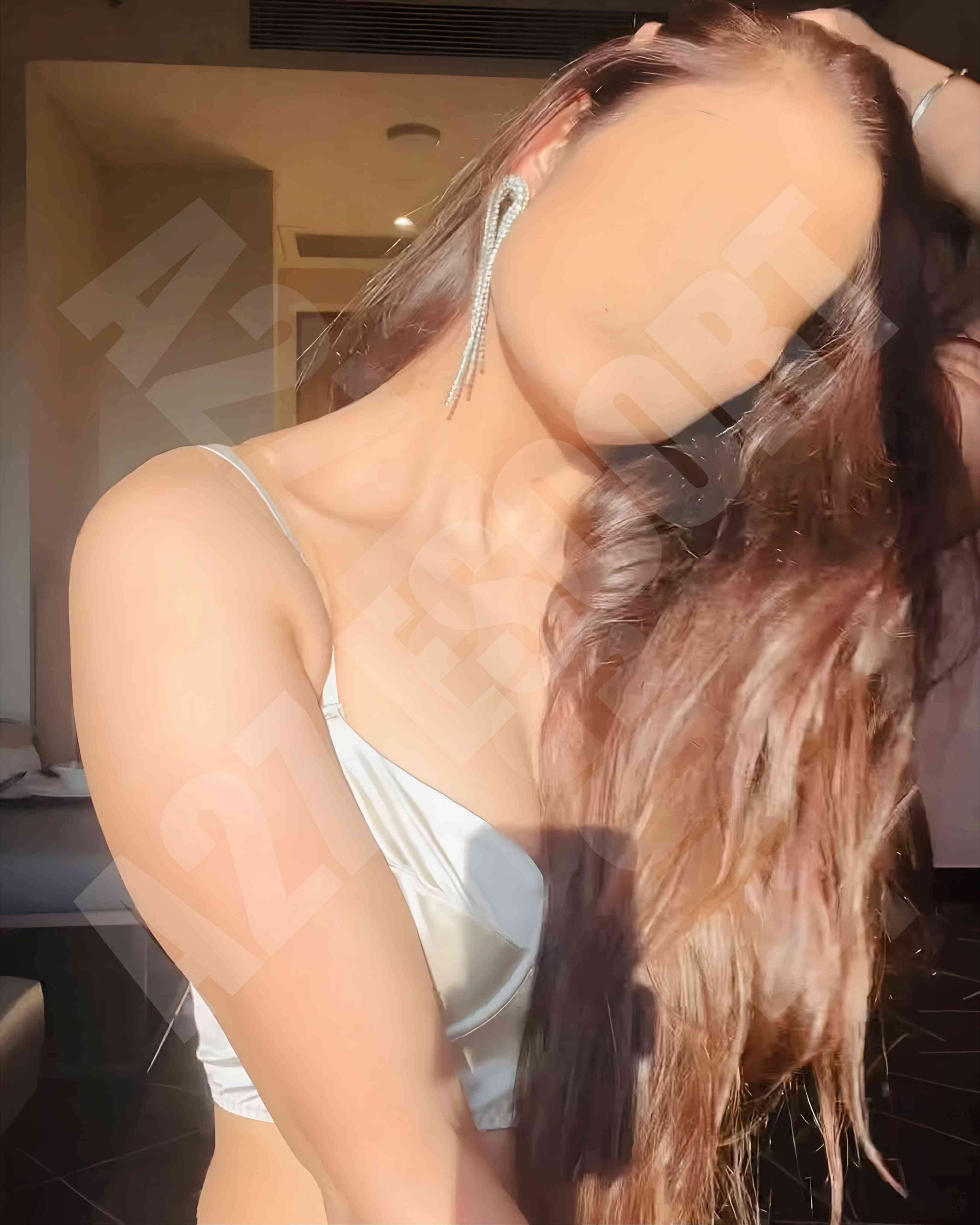 call girls in Mount Abu with stunning companions, playful brunette Call Girl in Mount Abu enjoying the outdoors